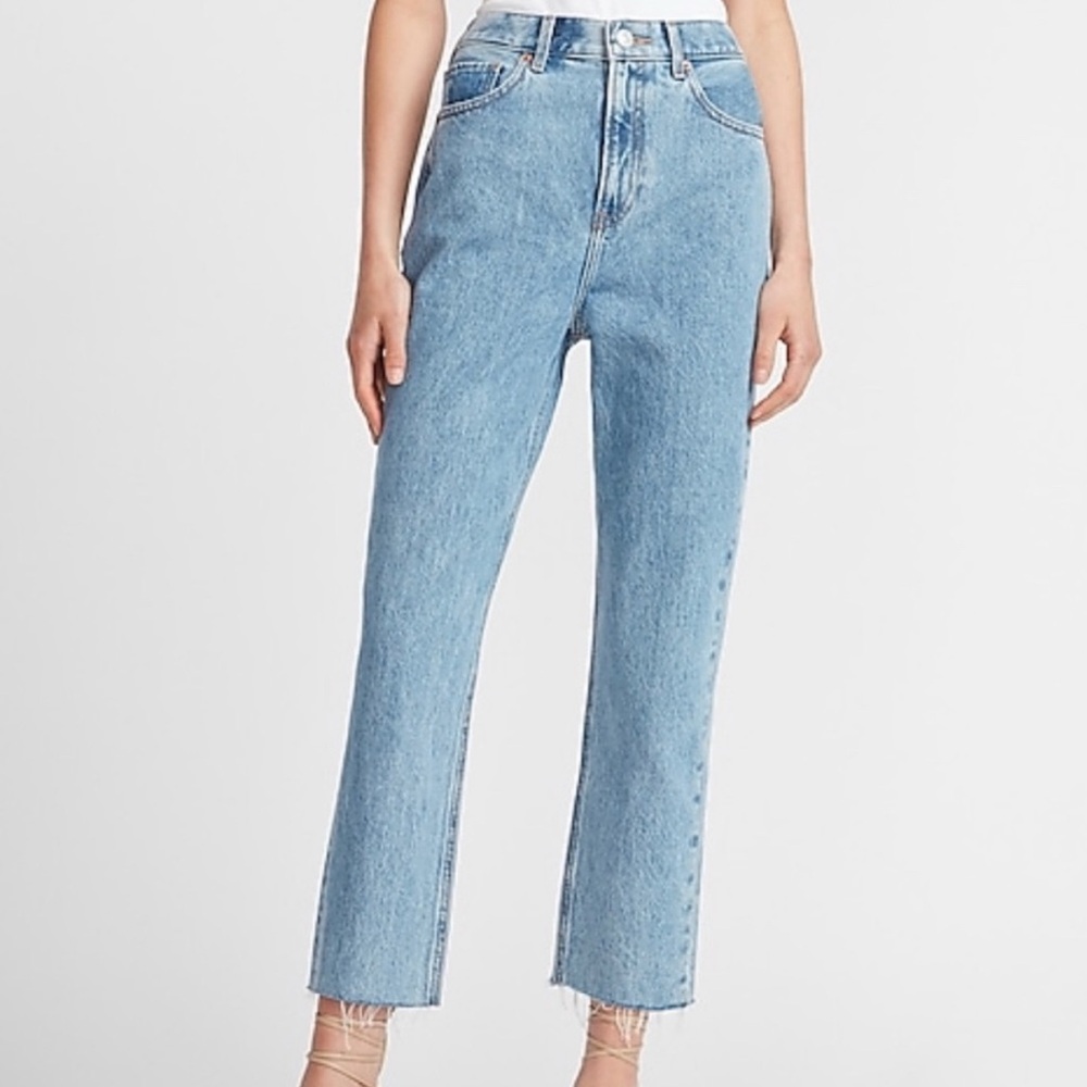 Express 100% Cotton Super High Waisted Mom Jeans Light Medium Wash Raw Hem